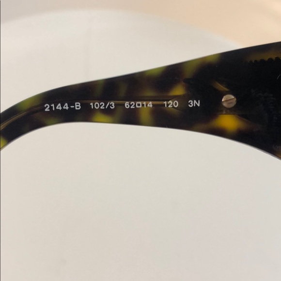 Ferragamo Sunglasses - Picture 5 of 6